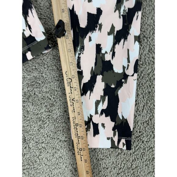The North Face Pants Womens Small Pink Camo FlashDry Leggings Capri NF0A3F3V - Picture 5 of 14